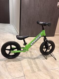 現地引渡し限定 STRIDER ストライダー バランスバイク グリーン 発送