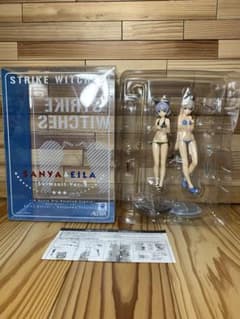 ストライクウィッチーズ サーニャ・エイラ 水着Ver.のサムネイル