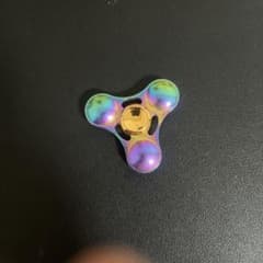 ハンドスピナー レインボーカラー 3枚羽のサムネイル