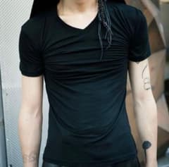 P.L.N. VネックTシャツ BLACK - メルカリ
