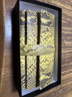 本物パイソンスキン 長財布のサムネイル