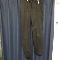 UNIQLO スラックス ウエスト85cm レングス77cmのサムネイル