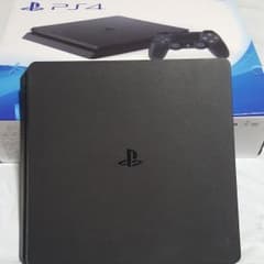 PlayStation®4 ジェット・ブラック 500GB CUH-2000A…のサムネイル