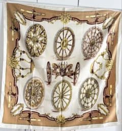 エルメス　カレ90 Roues de Canon 大砲の車輪 ベージュ　スカーフ エルメス カレ90 Roues de Canon 大砲の車輪 ベージュ スカーフ - メルカリ