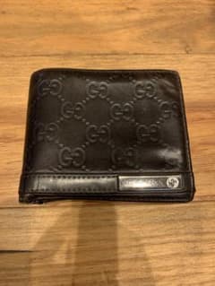 折り財布　GUCCIのサムネイル
