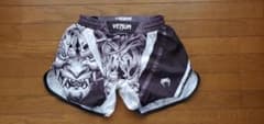 venum ベナム　ファイトショーツ　キックパンツのサムネイル