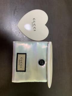 GUCCI ハート型ミラー 虹色ケース付きのサムネイル