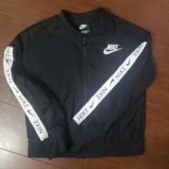 NIKE上着のサムネイル