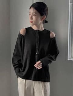 DAZY カットアウト ドロップショルダー ボタンフロント セーターのサムネイル