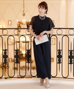 【新品未使用】PourVous　オールインワン　パンツドレス　プールヴーのサムネイル