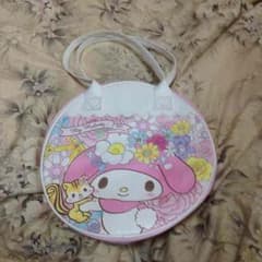 ラウンドバックのサムネイル