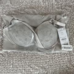 新品未開封★カヤ はくだけ簡単スタイルメイクブラキャミ パールグレージュLサイズのサムネイル