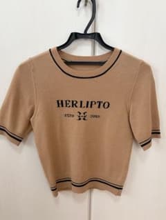 Herlipto Logo Jacquard Knit Top latte - メルカリ