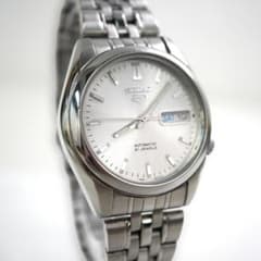 し*ん様 7128 SEIKO 5 7S26-01V0 自動巻き 腕時計 シルバ し*ん様 7128 SEIKO 5 7S26-01V0 自動巻き 腕時計 シルバ - メルカリ