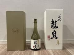 十四代　龍泉　隼　空瓶　720ml 2025年 十四代龍泉 隼 720ml 空瓶 化粧箱付き2025年 - メルカリ