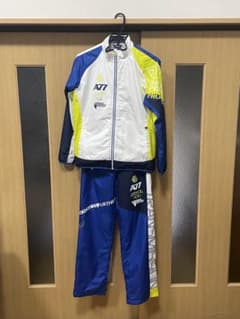 asicsウインドブレーカー上下セットのサムネイル