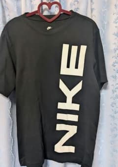 Nike ブラック Tシャツ Mサイズのサムネイル