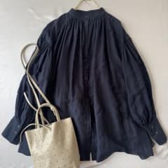 美品 カレンソロジー 2wayギャザーバンドカラーブラウス ネイビー 日本製 美品 カレンソロジー 2wayギャザーバンドカラーブラウス ネイビー 日本