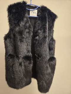 ZARA 黒 ファーベストのサムネイル
