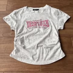 ロゴプリント Tシャツのサムネイル