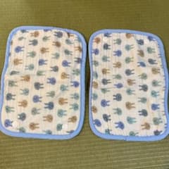 抱っこ紐カバー　チャイルドシートベルトカバーのサムネイル