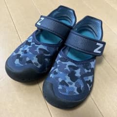 New Balance キッズシューズ ネイビー 18cmのサムネイル