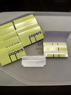 手巻きタバコペーパー papers 100枚入り×20個 2000枚のサムネイル