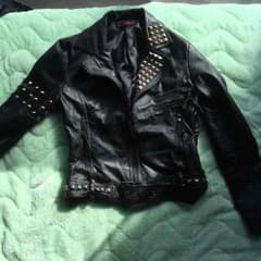JURY BLACKのサムネイル