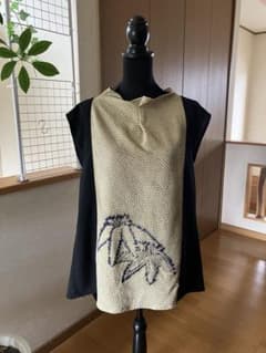 着物リメイク〜黒絹、黒絽、絞りのブラウスのサムネイル