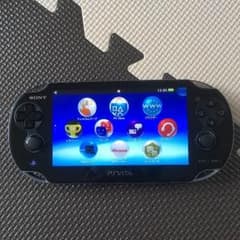 psvita 本体 ケース 4ギガメモリーカードのセットのサムネイル