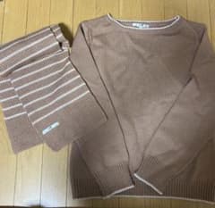 23区ベージュ ニット ＆ マフラー セット 44ストライプのサムネイル