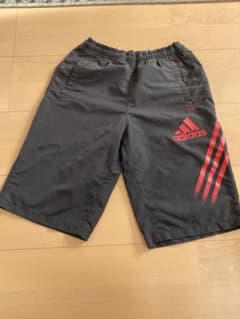 adidas 半ズボン 130サイズ 黒のサムネイル