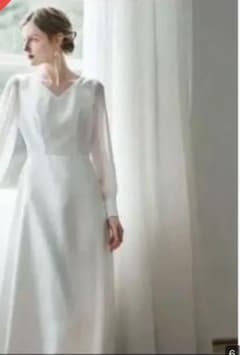 ウェディングドレスのサムネイル
