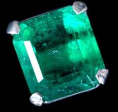 56513様専用❗️特売‼️エメラルド２．０８ct 最高級Pｔ900タイタックのサムネイル