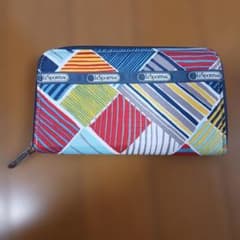 LeSportsac 長財布 マルチカラー 総柄のサムネイル