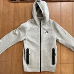 NIKE グレー メンズS テックフリース 赤タグ正規品 - メルカリ