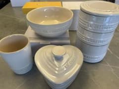 ルクルーゼ  ホワイト食器セットのサムネイル