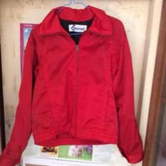 クシタニ 服のサムネイル