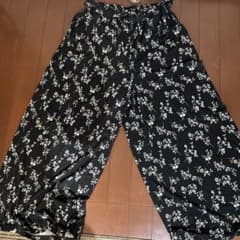 AZUL by MOUSSY 花柄ガウチョパンツ Sサイズのサムネイル