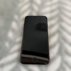 Apple iPhone 7 ブラック 本体のサムネイル