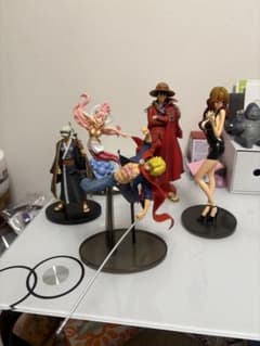 ワンピース フィギュア4体+ルパン3世不二子 1体 まとめ売り - メルカリ
