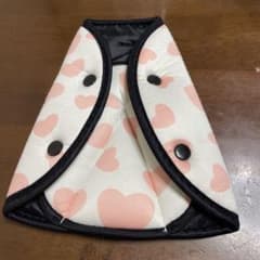 シートベルトカバー　クッションパッド　美品のサムネイル