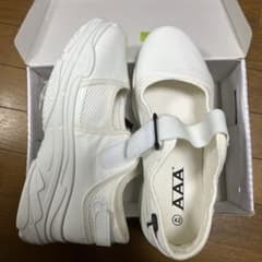 厚底スニーカーのサムネイル