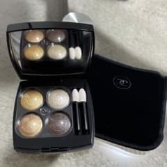 CHANEL アイシャドウのサムネイル