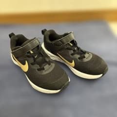 NIKE キッズ　ランニングシューズ　19cmのサムネイル