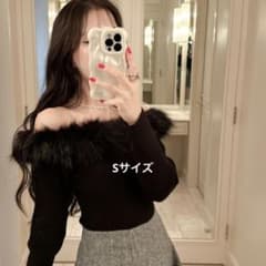 ファーオフショルダーニットトップス GRLのサムネイル