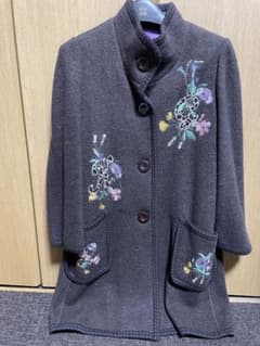 伊太利屋 刺繍ロングコート ブラウン タグ付き - メルカリ