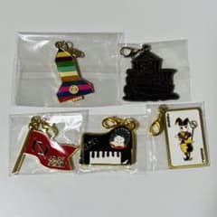 INI FC継続特典 チャーム キーホルダー 5年セットのサムネイル