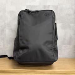 美品】DESCENTE デサント バックパック リュック ビジネス PC収納可 