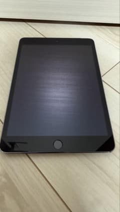 iPad mini 3（Wi-Fi + Cellularモデル / ドコモ）のサムネイル